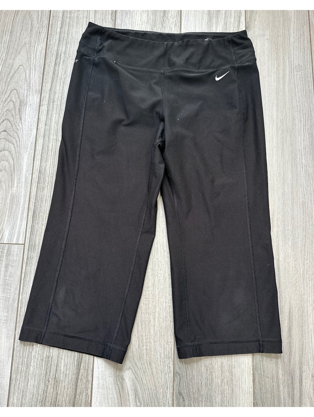 Nike Dri-Fit Black Capri Leggings Medium